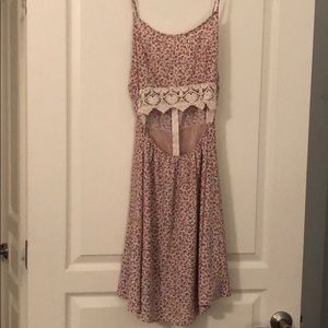 Tobi Floral Exposed Mid-Drift Short Dress